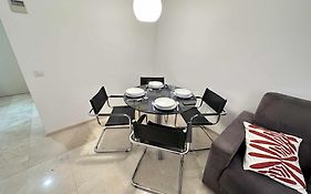 Estupendo apartamento junto a Plaza de España